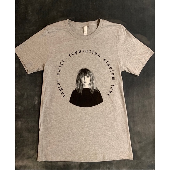 Taylor Swift Gray Reputation Tour T-Shirt - Picture 3 of 4